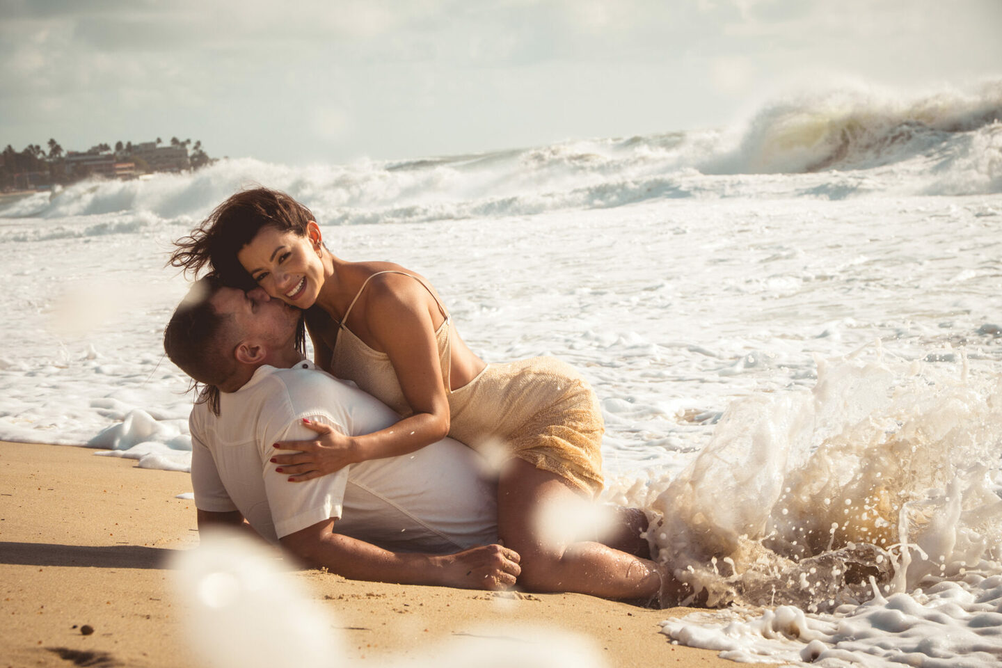 Ensaio de casal para um Pré Wedding de Ivan & Amanda | Praia de Maracaípe - Porto de Galinhas PE